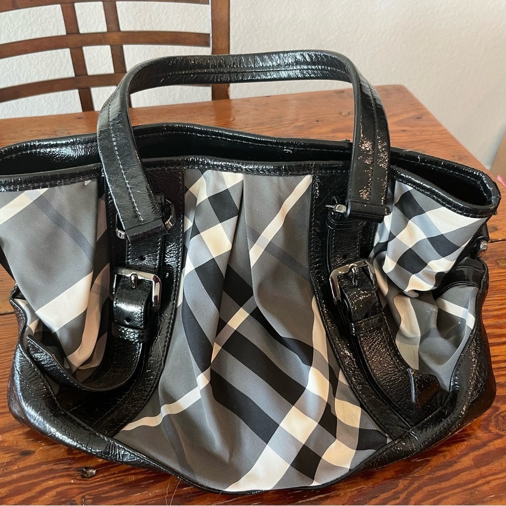 Burberry tote